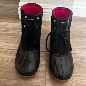 New girls Sperry boots